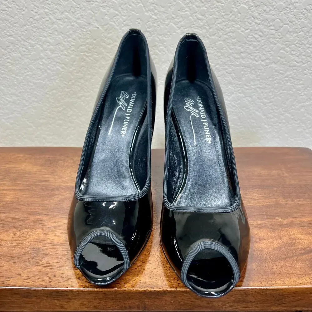 Donald J Pliner Heels Black Patent Leather Slip On Peep Toe Pump Shoe size 9M